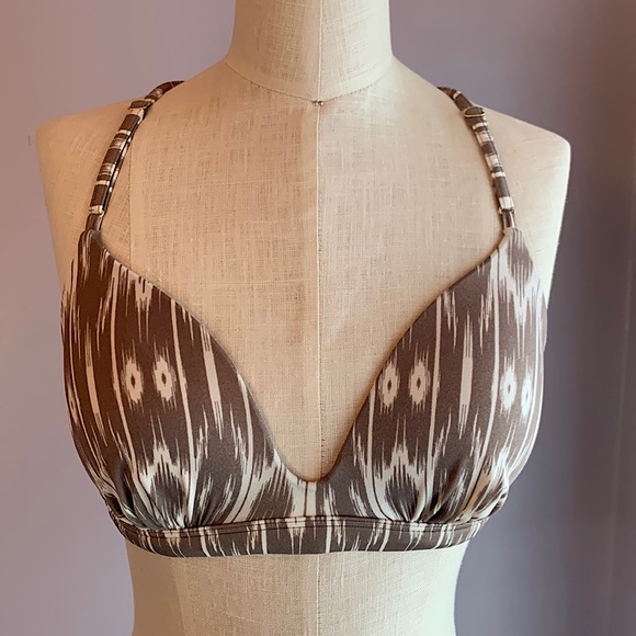 Athleta Other - Athleta taupe and white tribal Ikat print molded cups bikini top crisscross